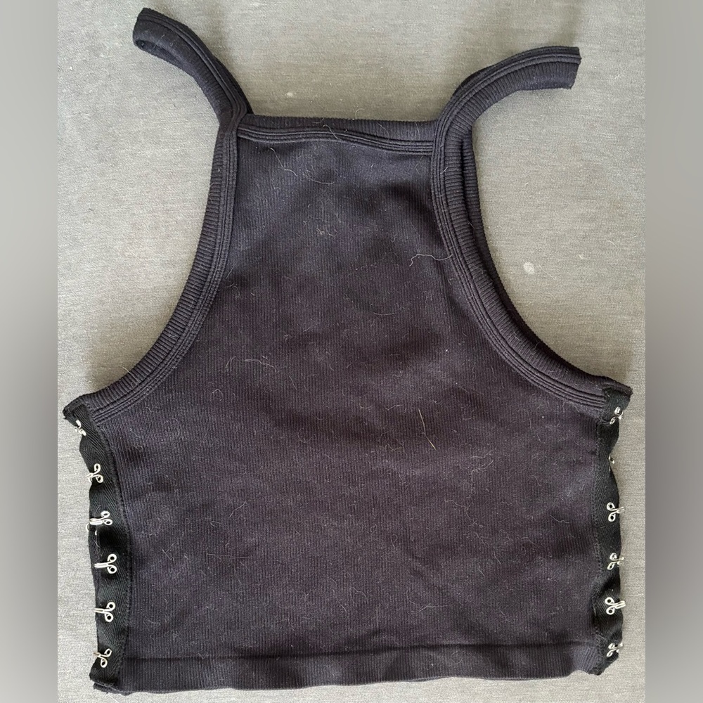 🍑FOREVER 21 Open Side Clipped Halter Crop Top
